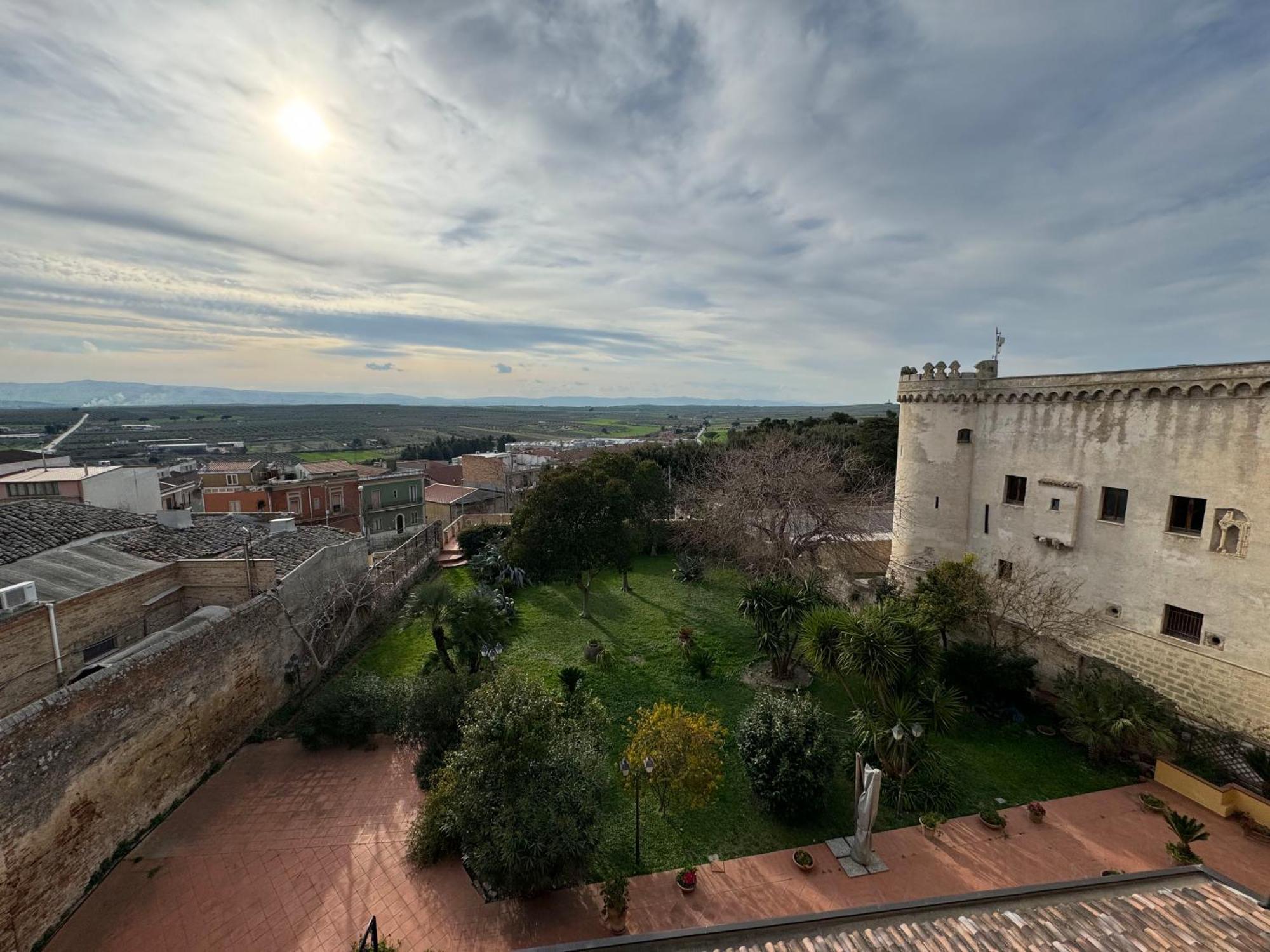 B&B Palazzo Croghan Torremaggiore ภายนอก รูปภาพ
