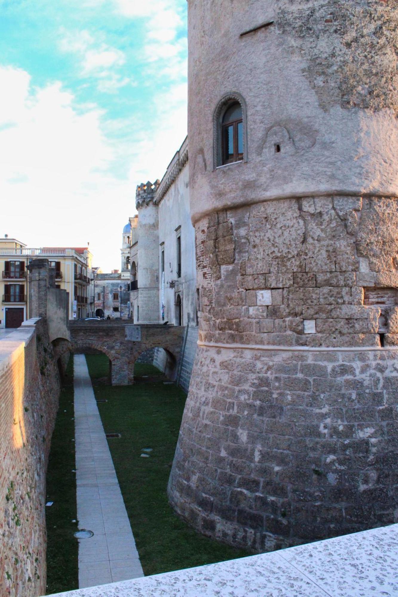 B&B Palazzo Croghan Torremaggiore ภายนอก รูปภาพ