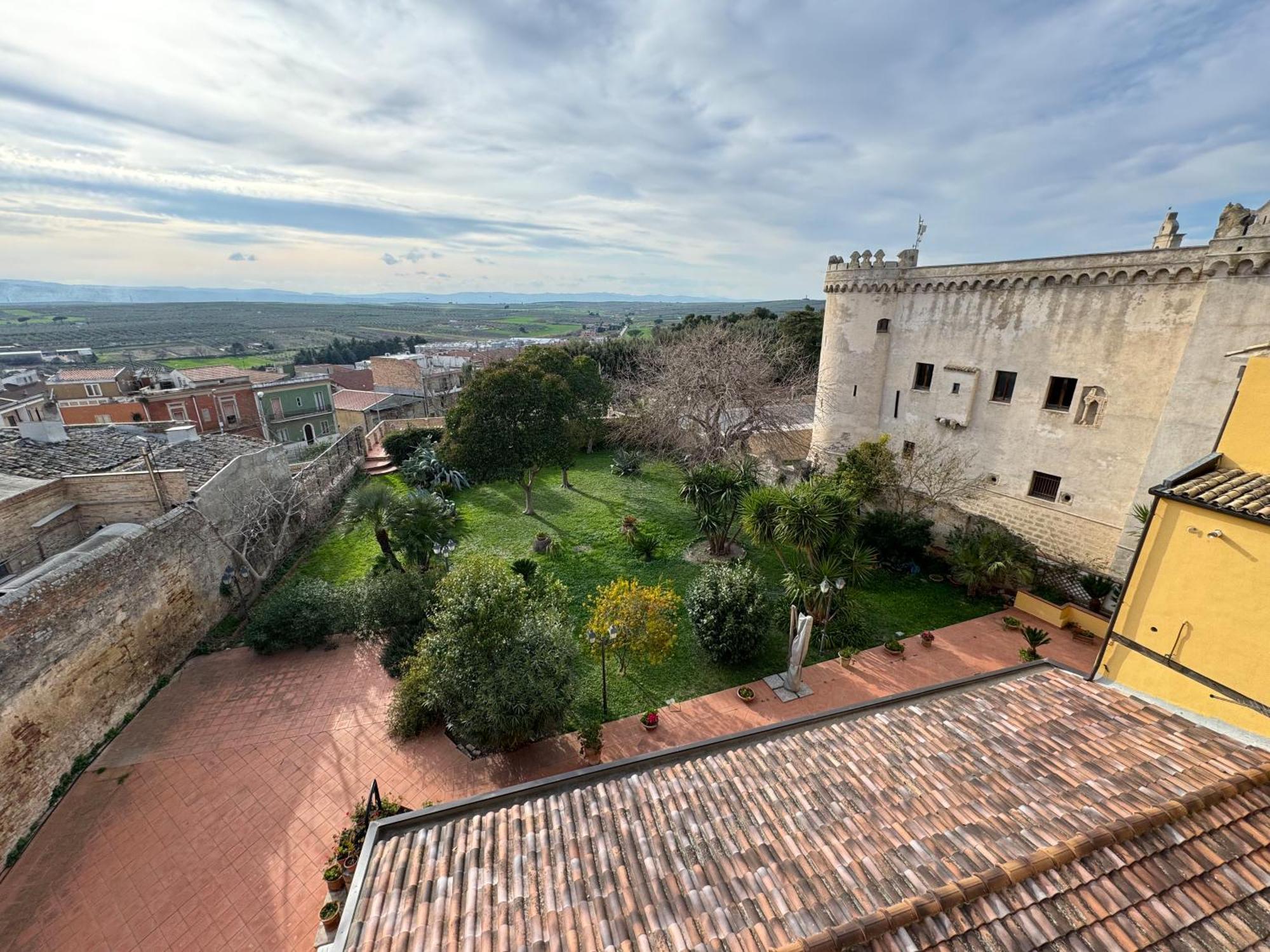 B&B Palazzo Croghan Torremaggiore ภายนอก รูปภาพ