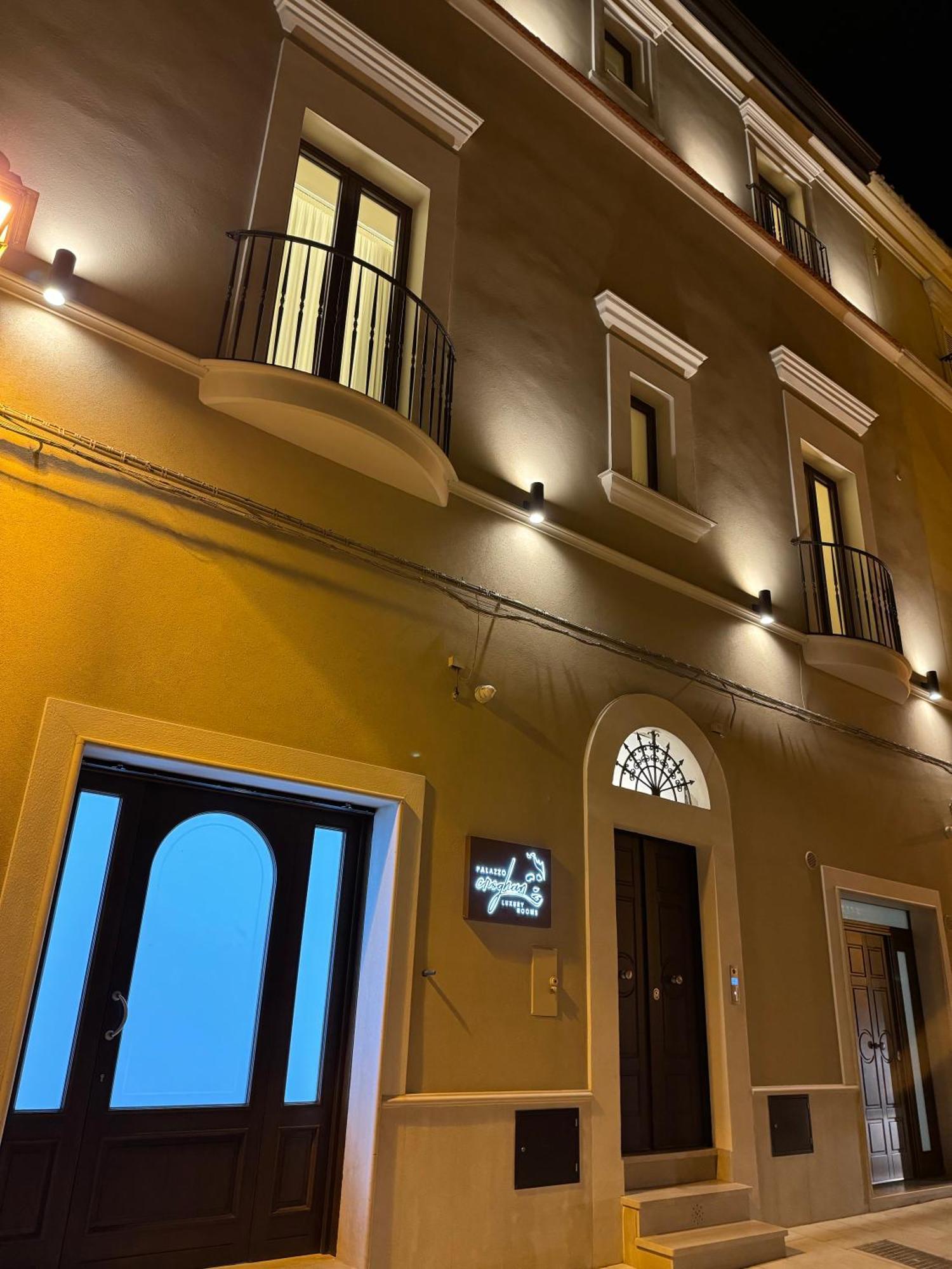 B&B Palazzo Croghan Torremaggiore ภายนอก รูปภาพ