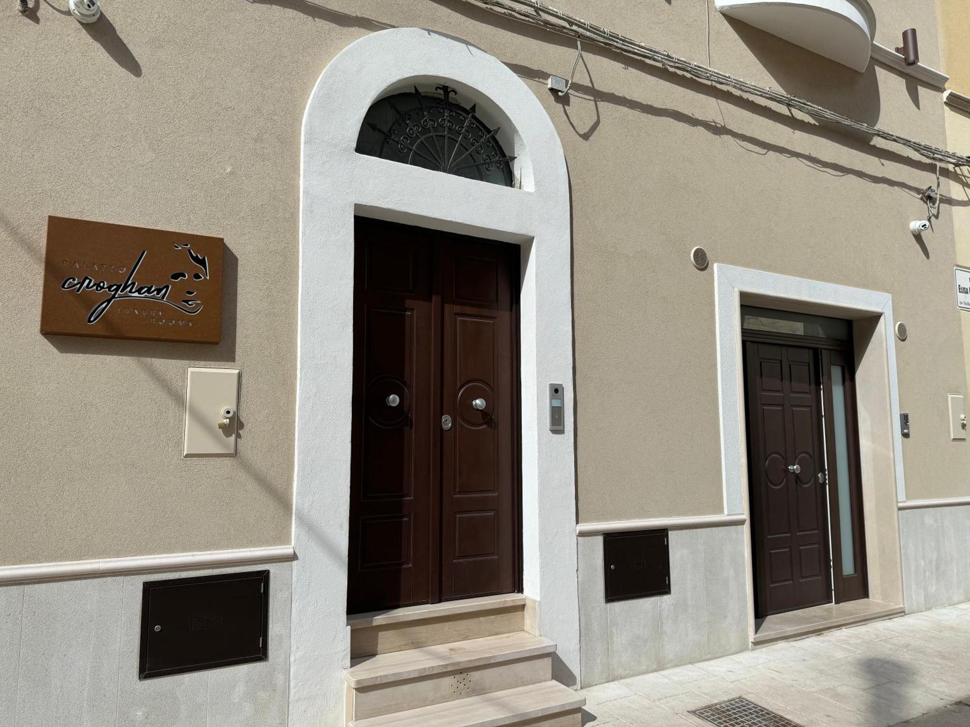 B&B Palazzo Croghan Torremaggiore ภายนอก รูปภาพ