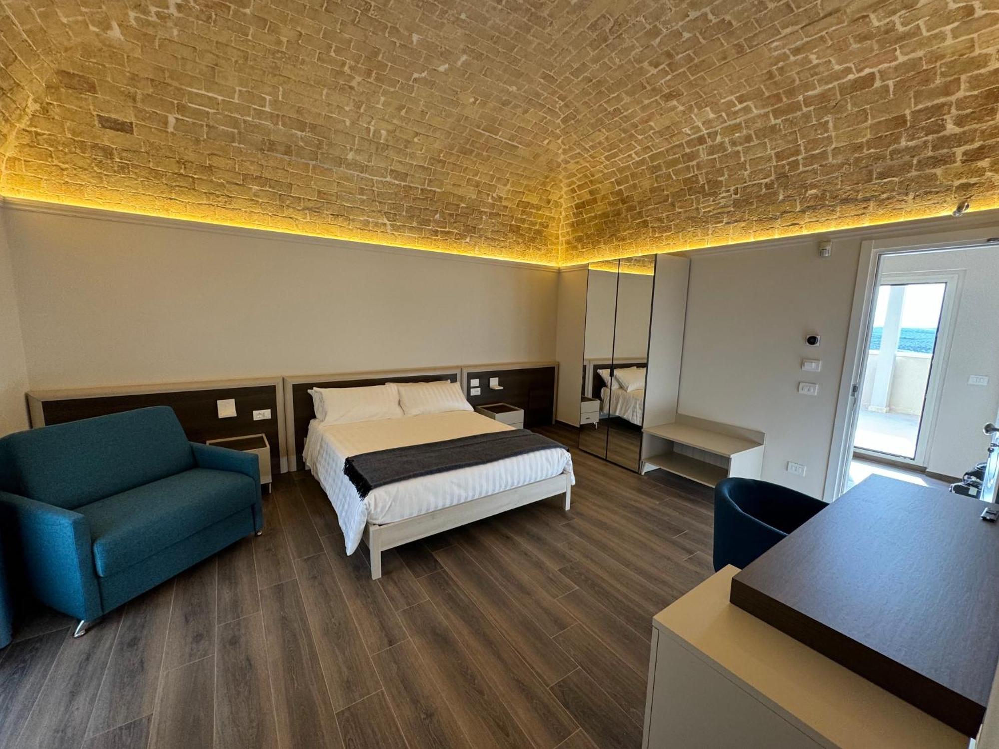 B&B Palazzo Croghan Torremaggiore ภายนอก รูปภาพ